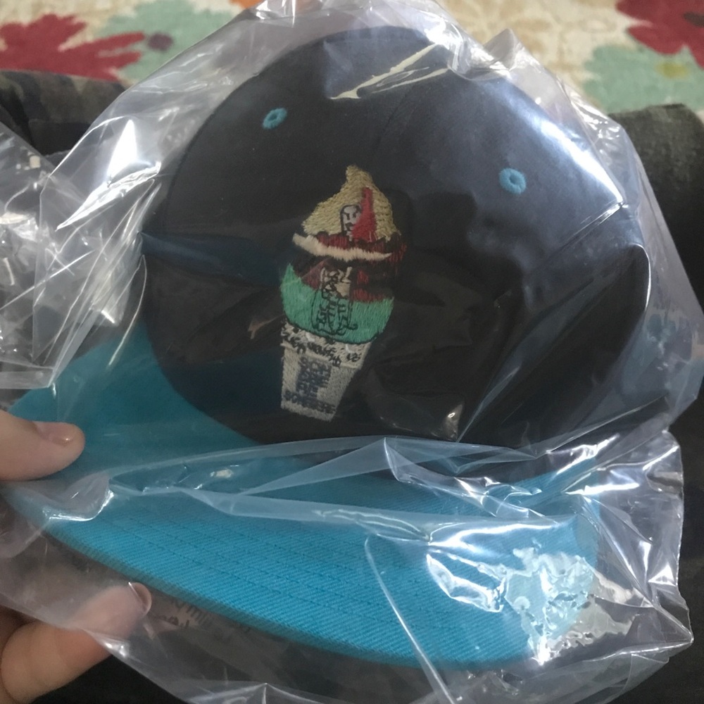 Schebere hat - Picture 3 of 5